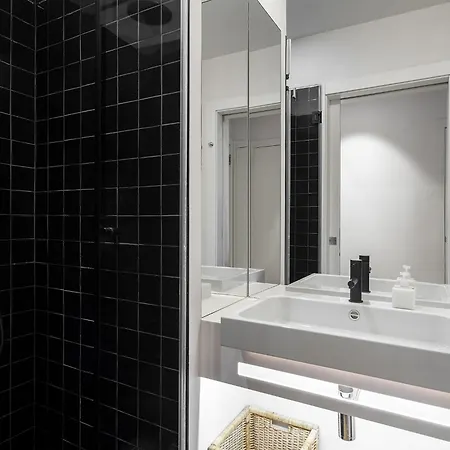 Whome Urban Elegance: A Modern Haven In Lisbon's Heart Apartment *