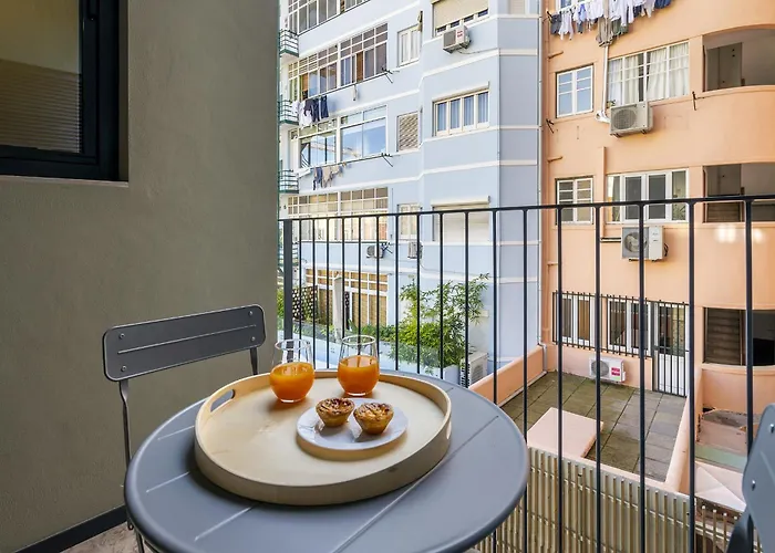 Whome Urban Elegance: A Modern Haven In Lisbon's Heart
