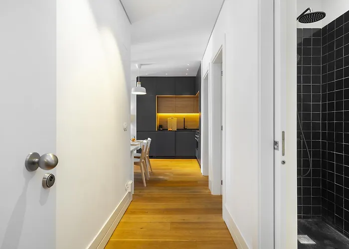 Whome Urban Elegance: A Modern Haven In Lisbon's Heart Лиссабон