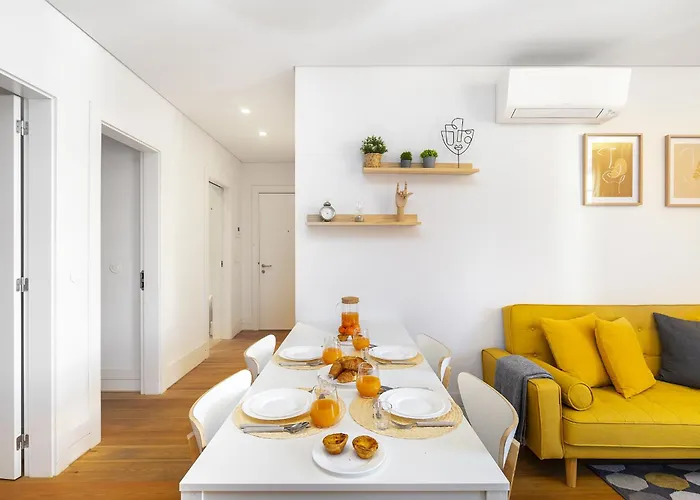 Whome Urban Elegance: A Modern Haven In Lisbon's Heart Апартаменты *